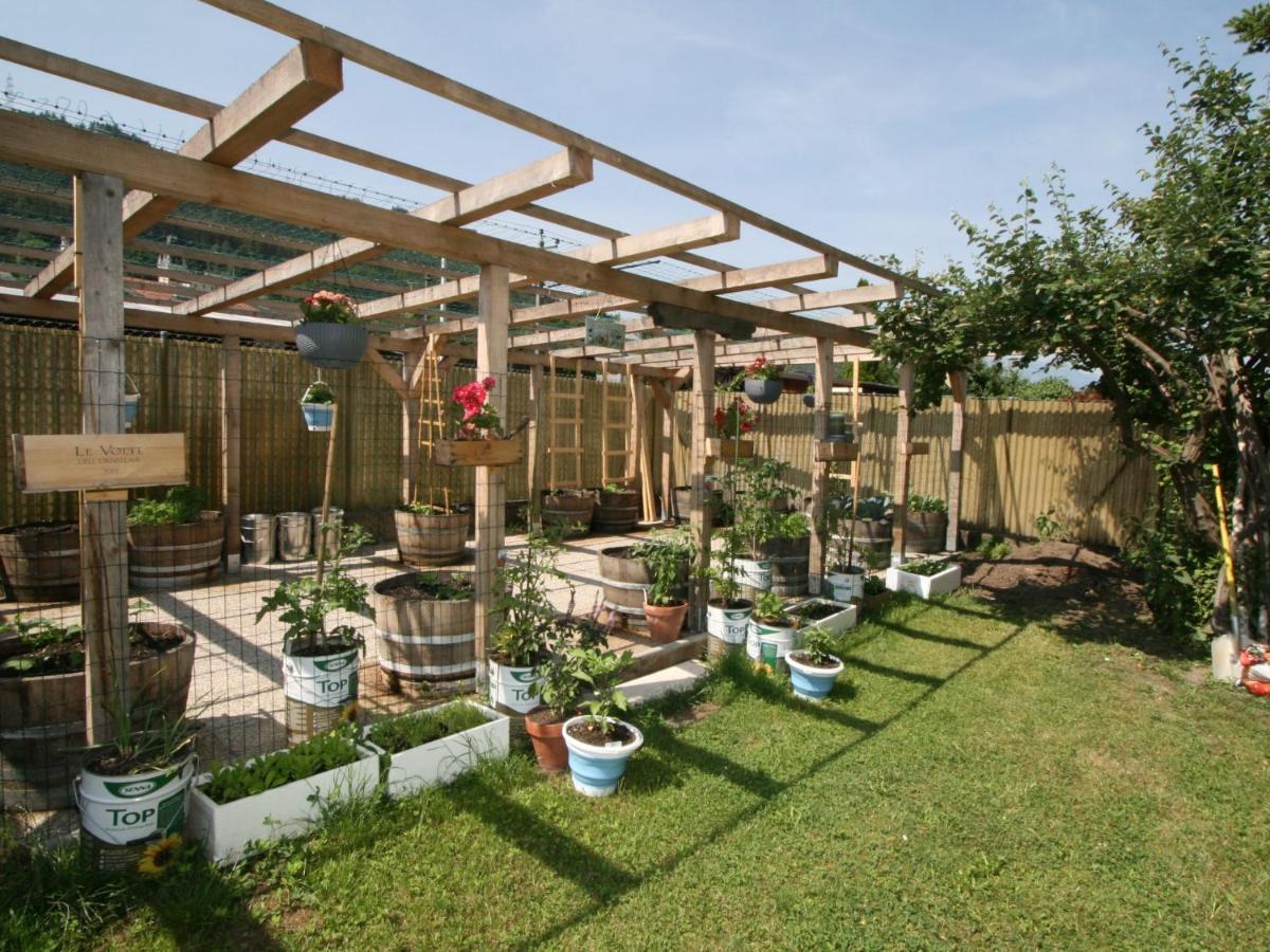 Diwani By Interhome