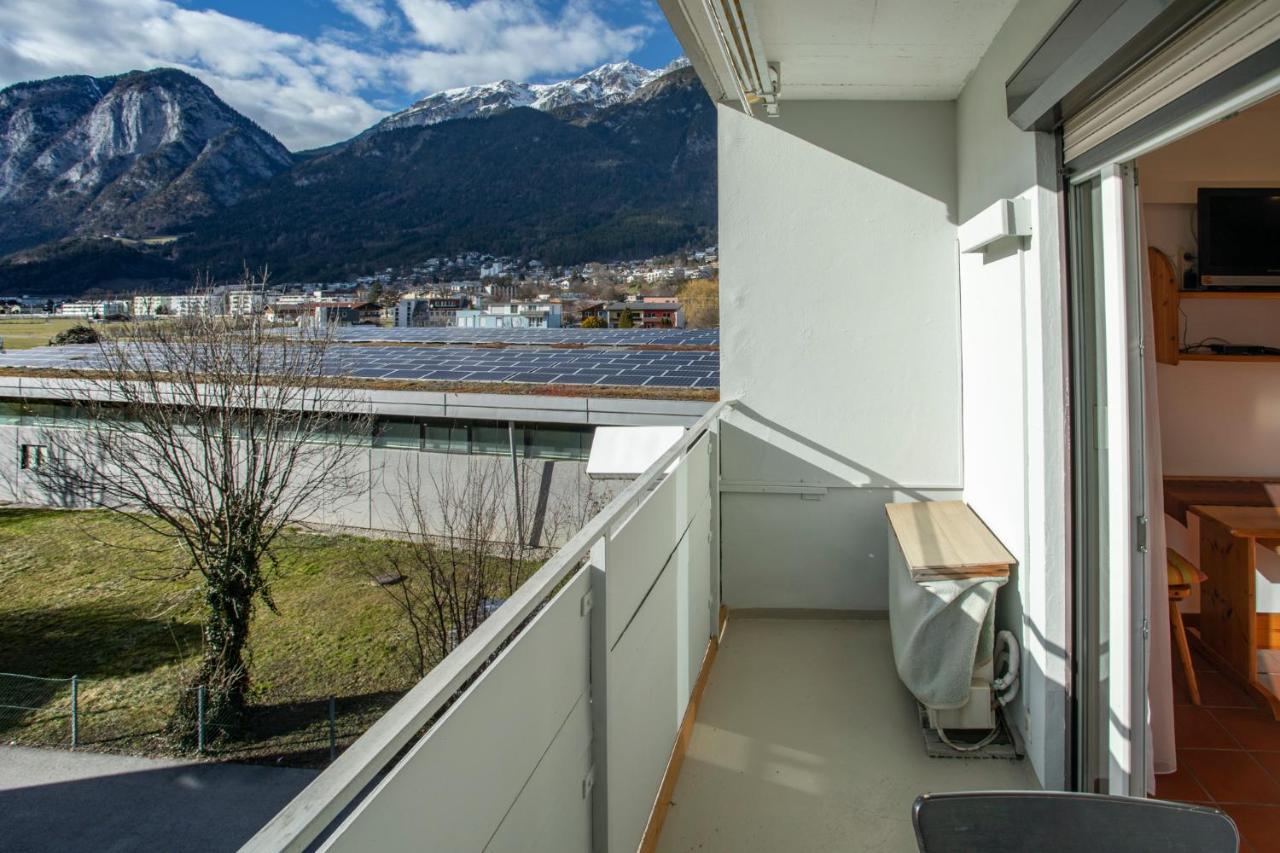 Airport Studio I Free Parking Apartment