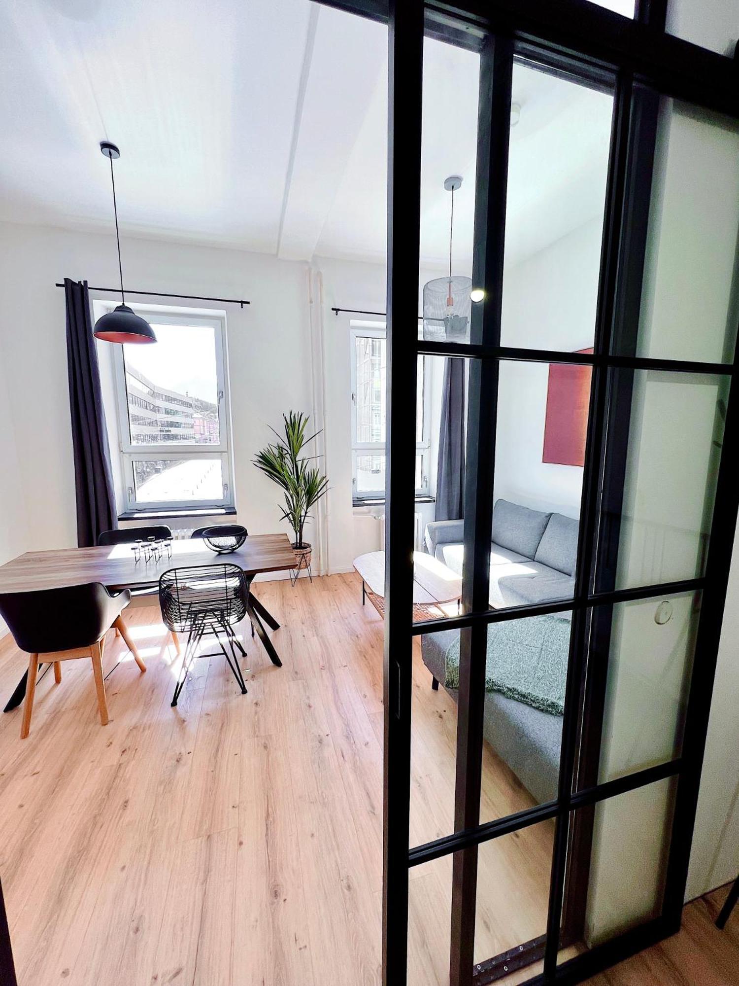 Inner City Design Loft Apartment *