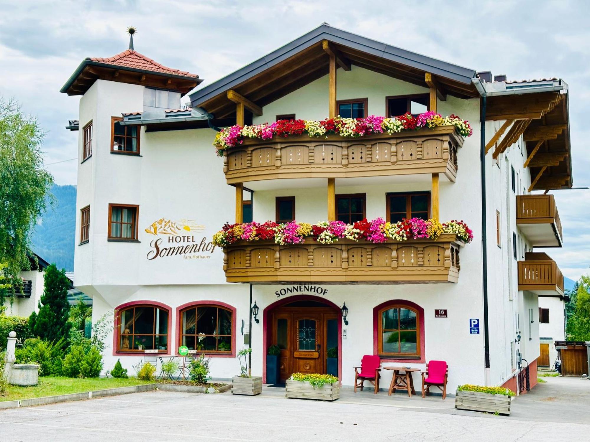 Hotel Sonnenhof - Bed & Breakfast & Appartements 3* Innsbruck