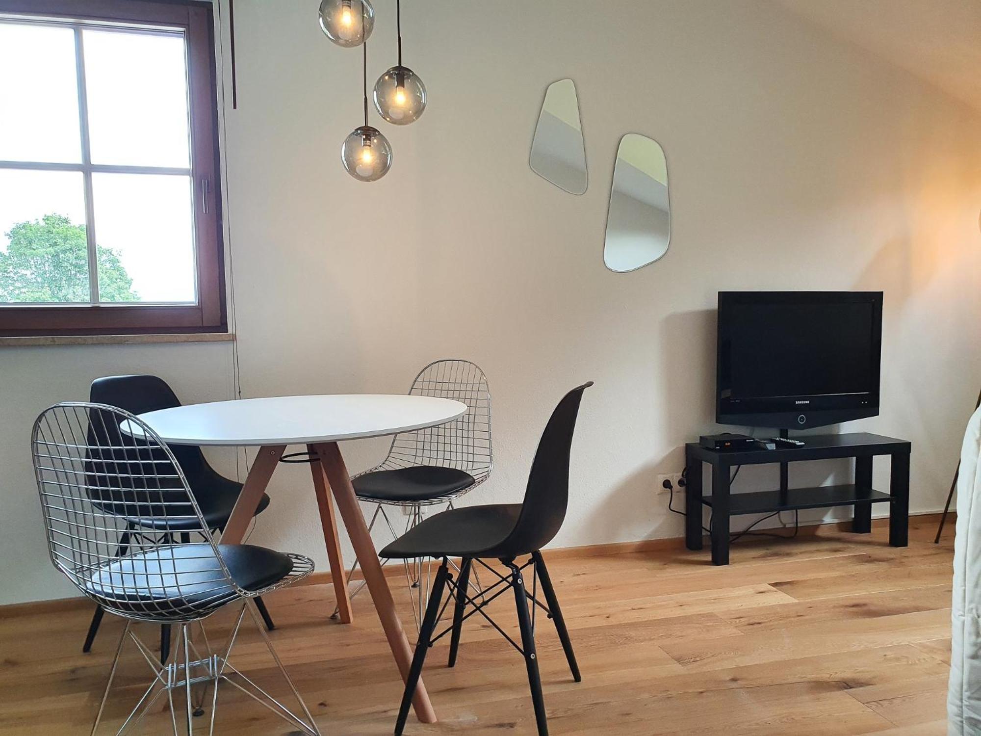 Apartment Alpenflair Mit Bergblick - Inkl Parkplatz #7 Innsbruck