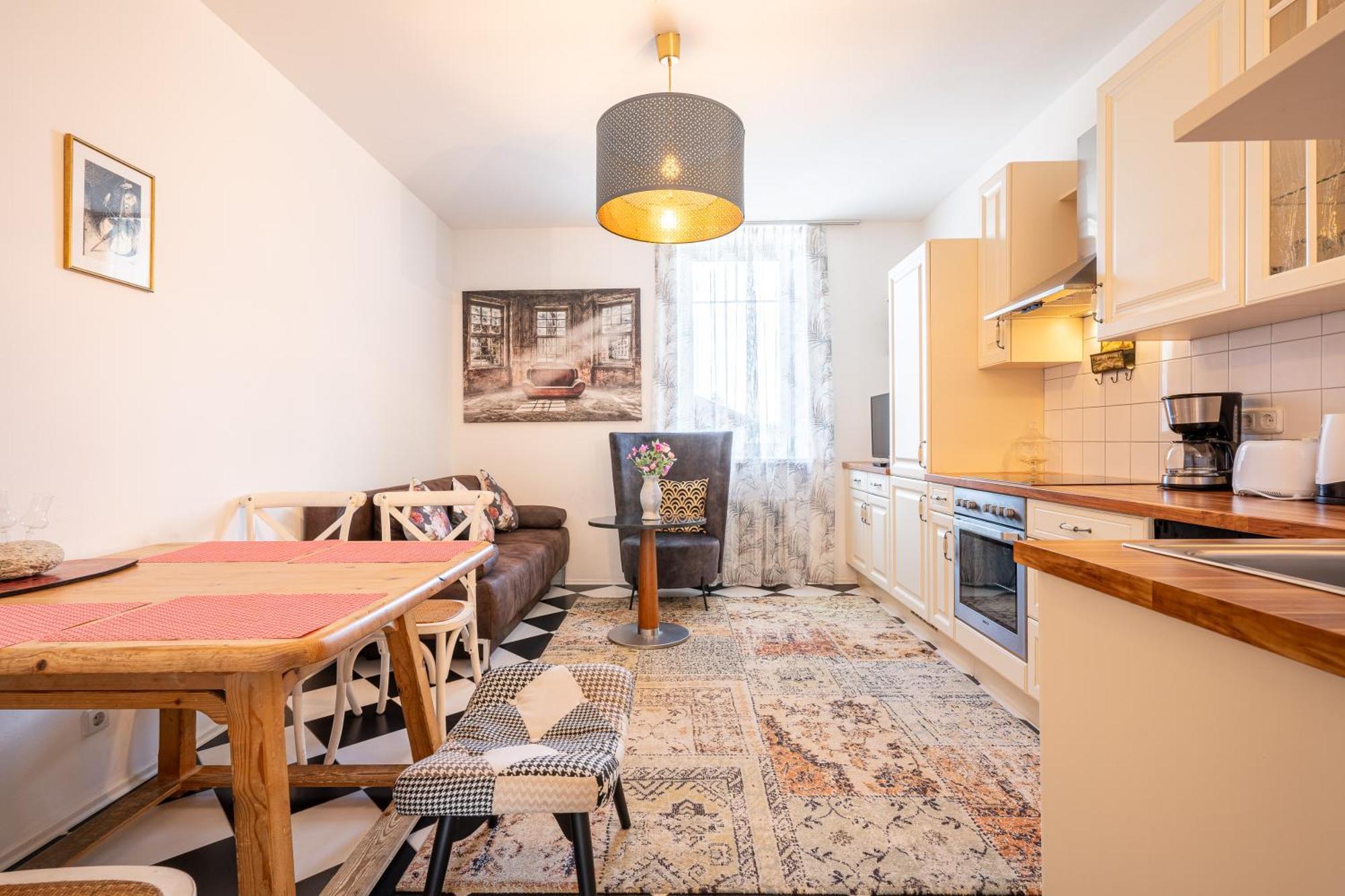 Deluxe - Mutters Apartment *