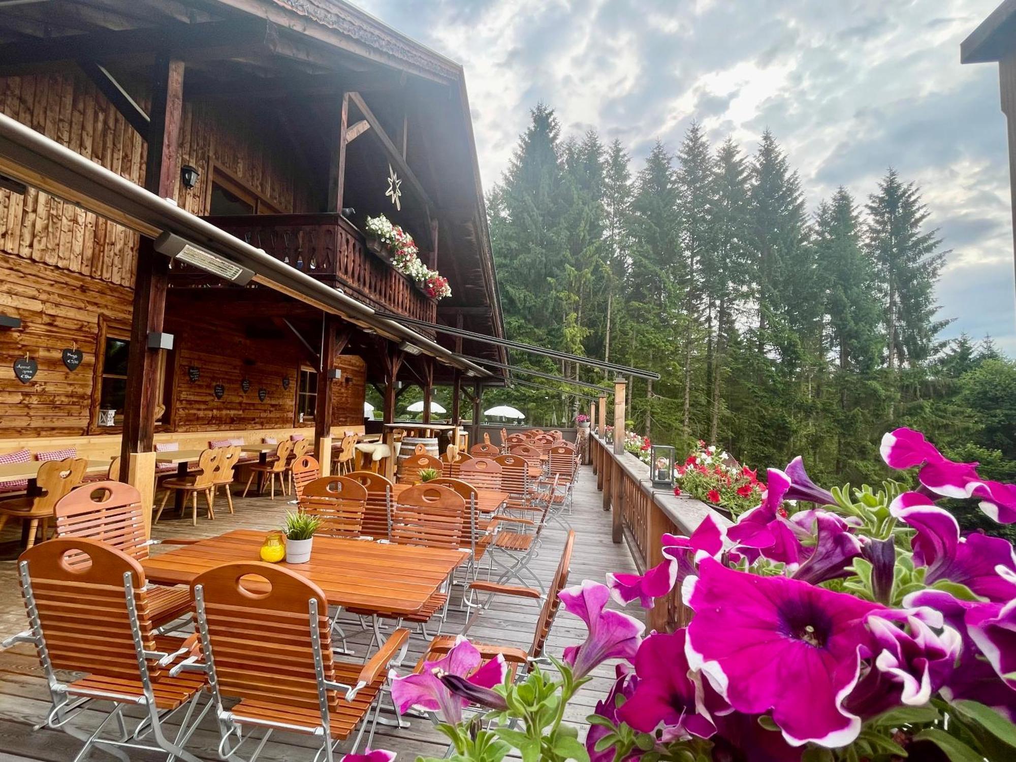 Sweet Cherry - Boutique & Tyrol 3*