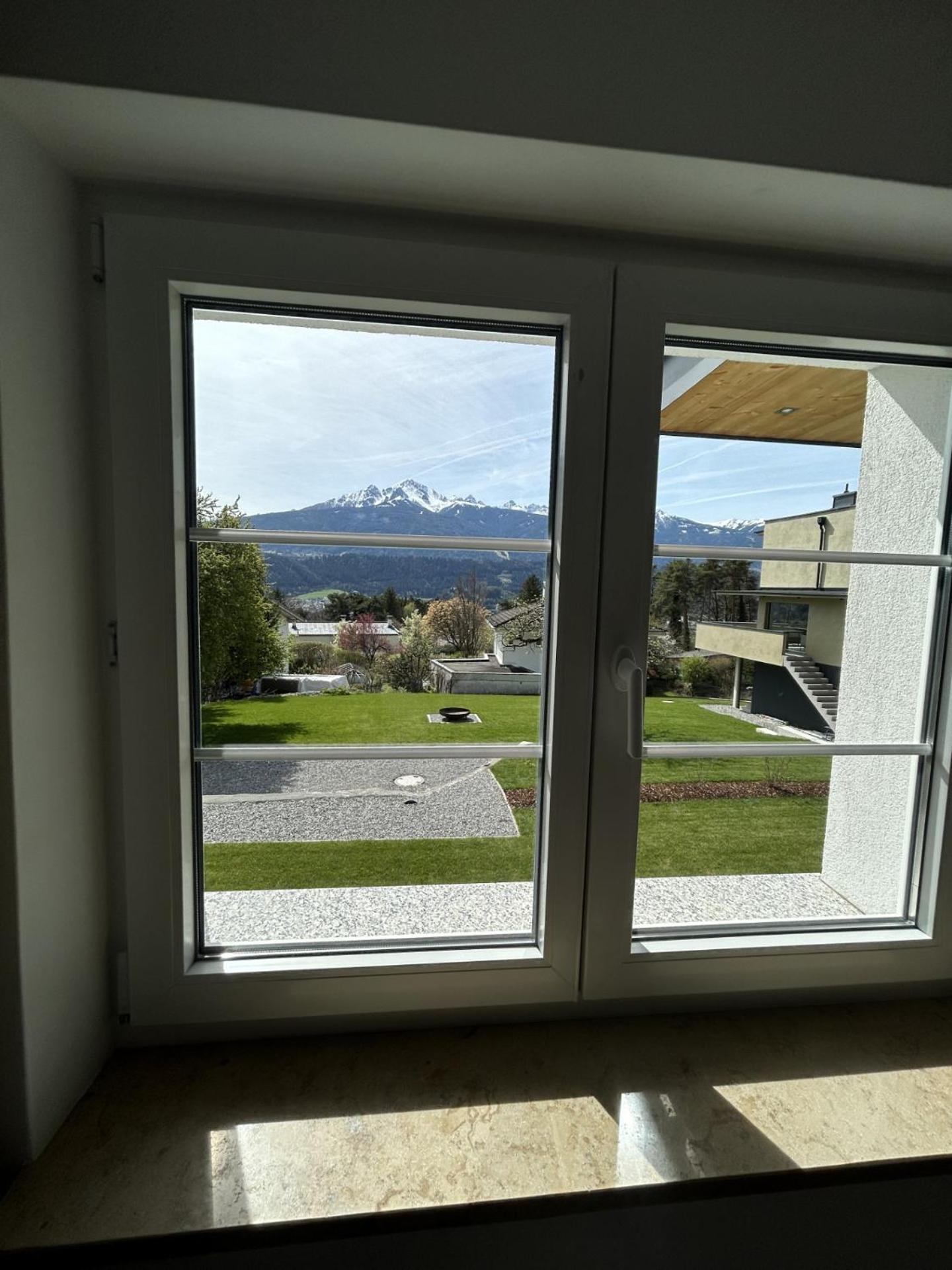 Mit Garten Und Panoramablick In Innsbruck