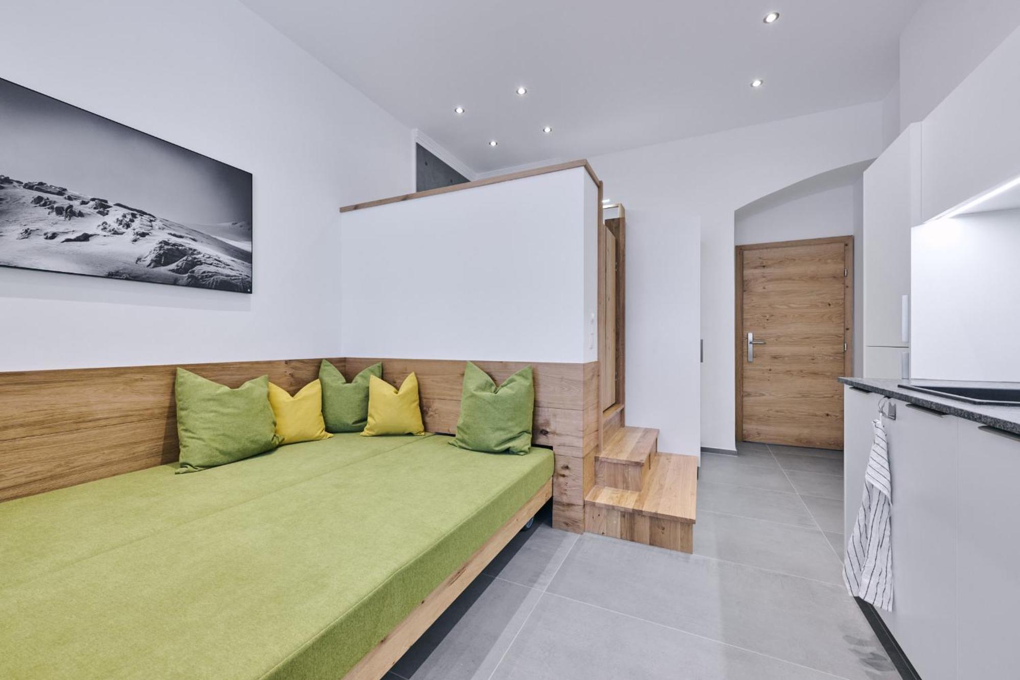 Apartment G17