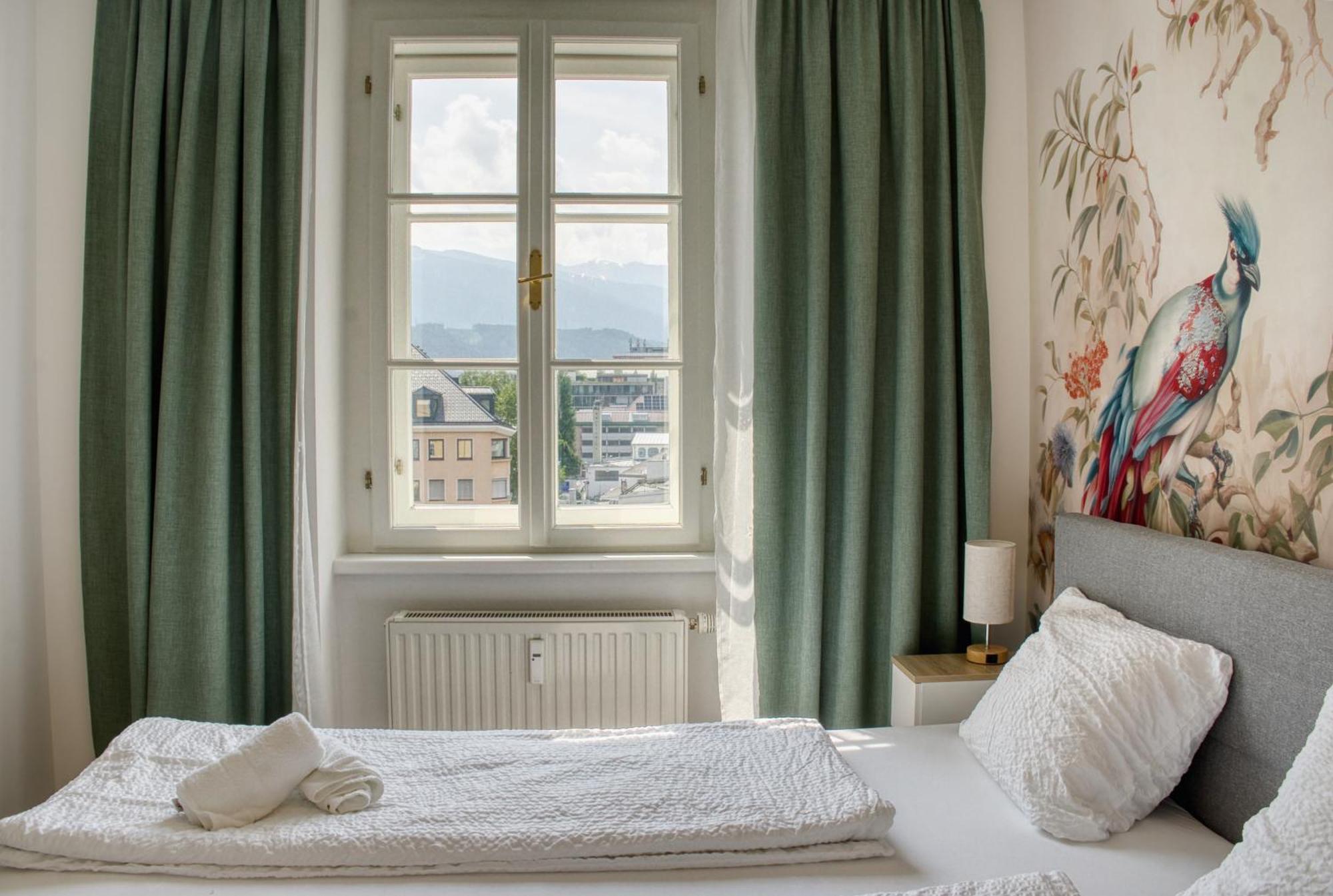 Mydistrict Hidden Gems - Innrain 02 * Innsbruck