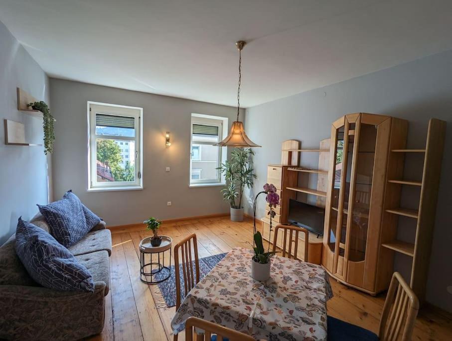 Spacious In Tyrolean Flat Apartment Innsbruck