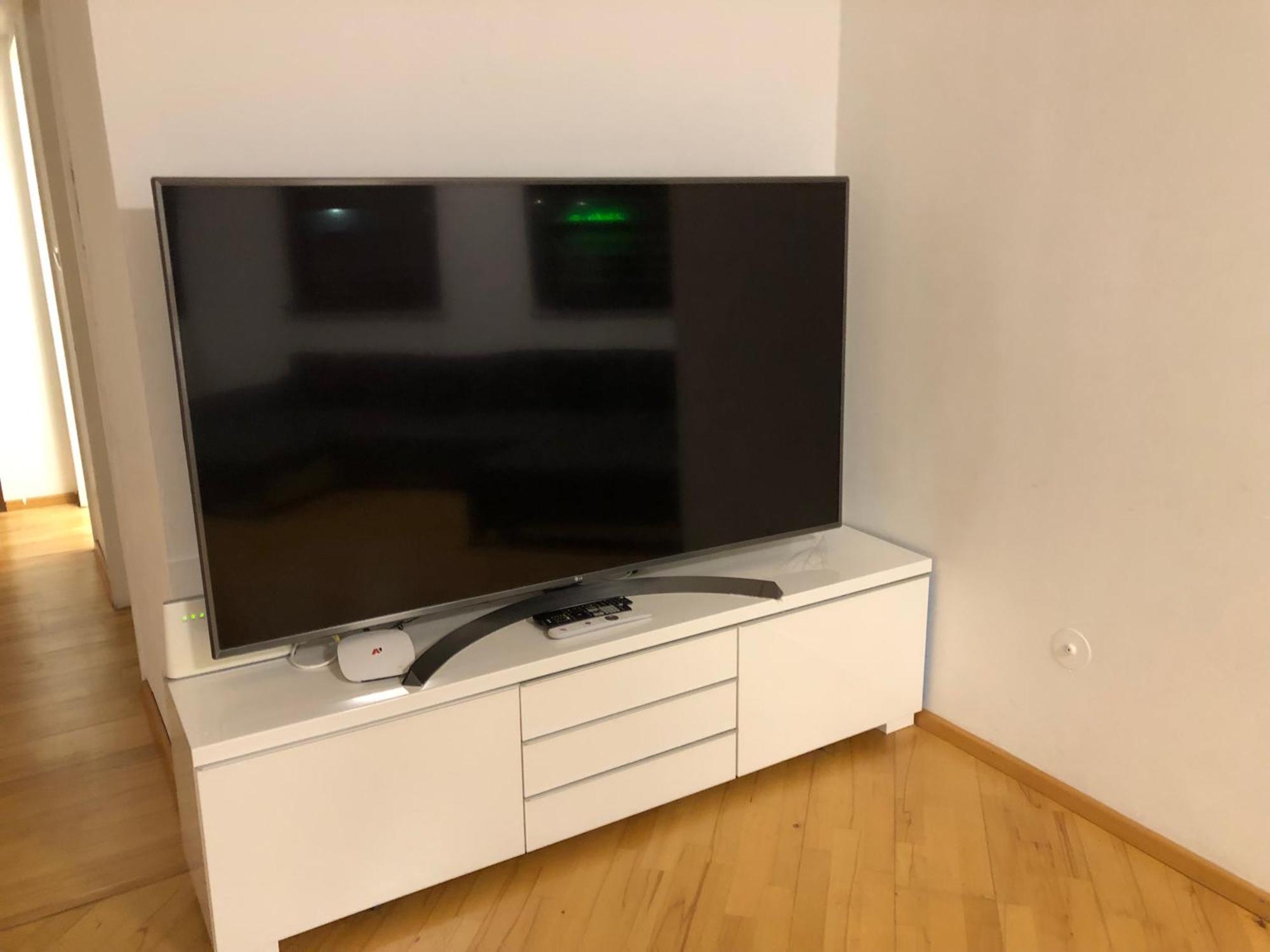 Charmante 2-zimmer 1 Wohnzimmer Im Zentrum Von Innsbruck, Wifi Apartment