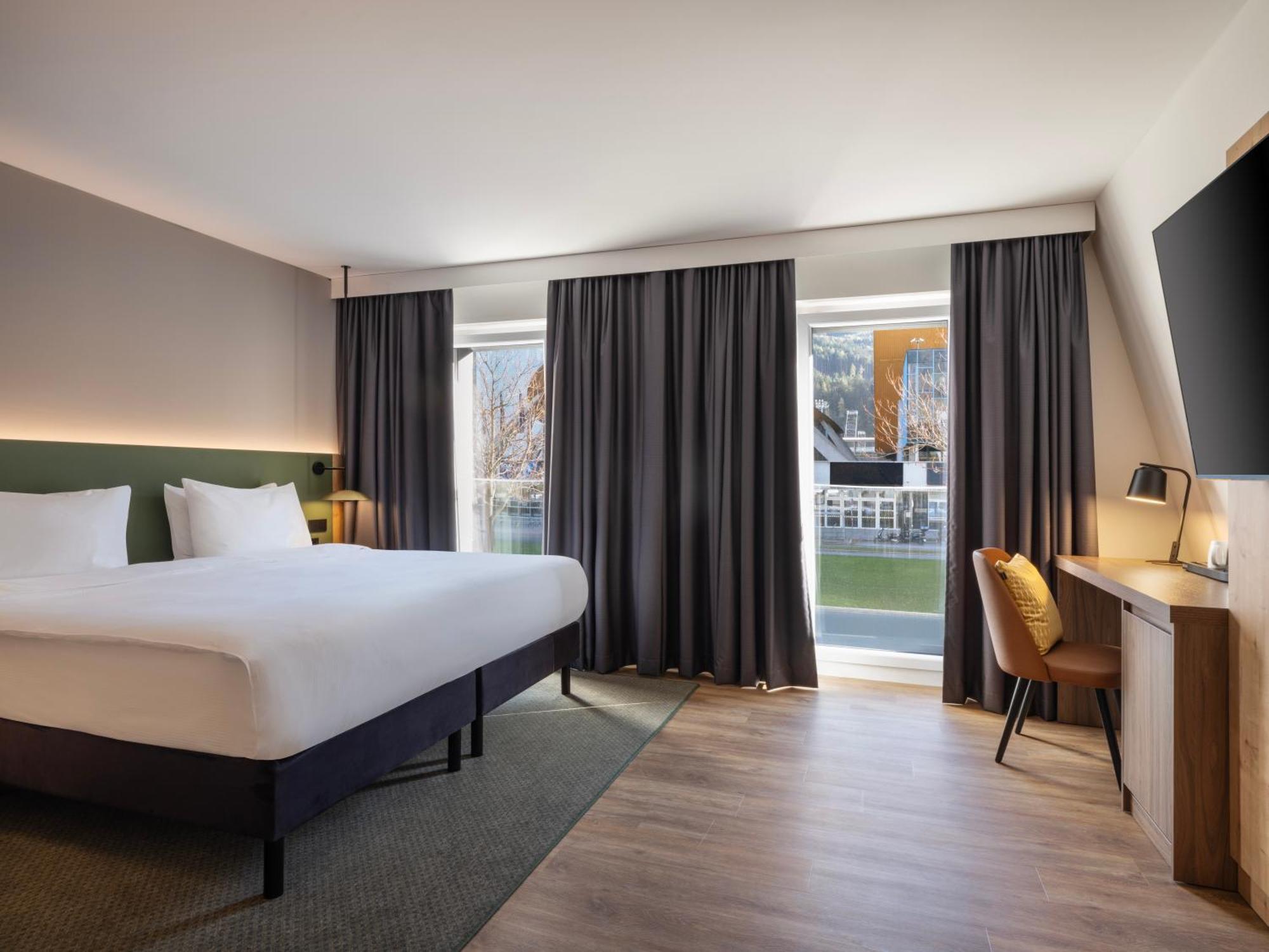 Hilton Garden Tivoli Hotel 4*