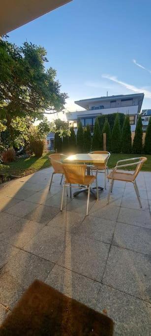 Sonnige Und Ruhige In - Stadtrand