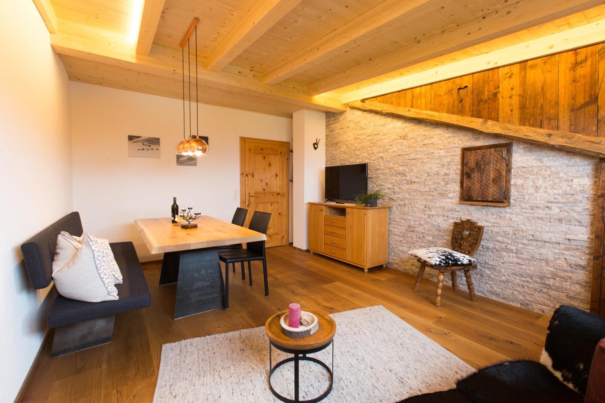Wiesenhof - & Weitblick Ueber - Ladestation Fuer Elektroautos Apartment Innsbruck