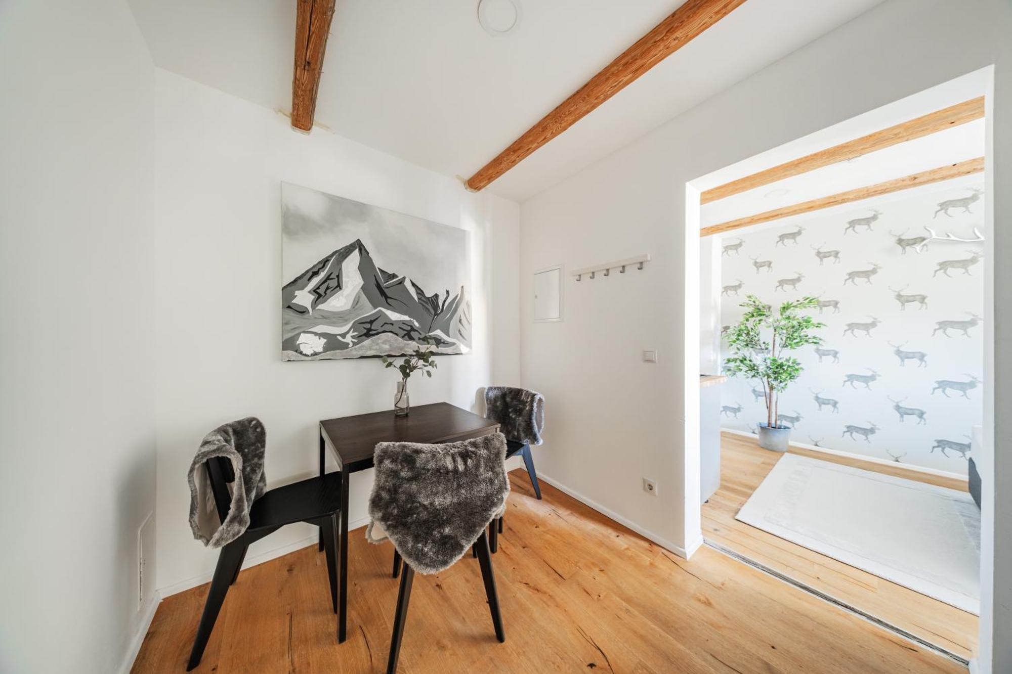 Innsbruck City Chalet Aparthotel *