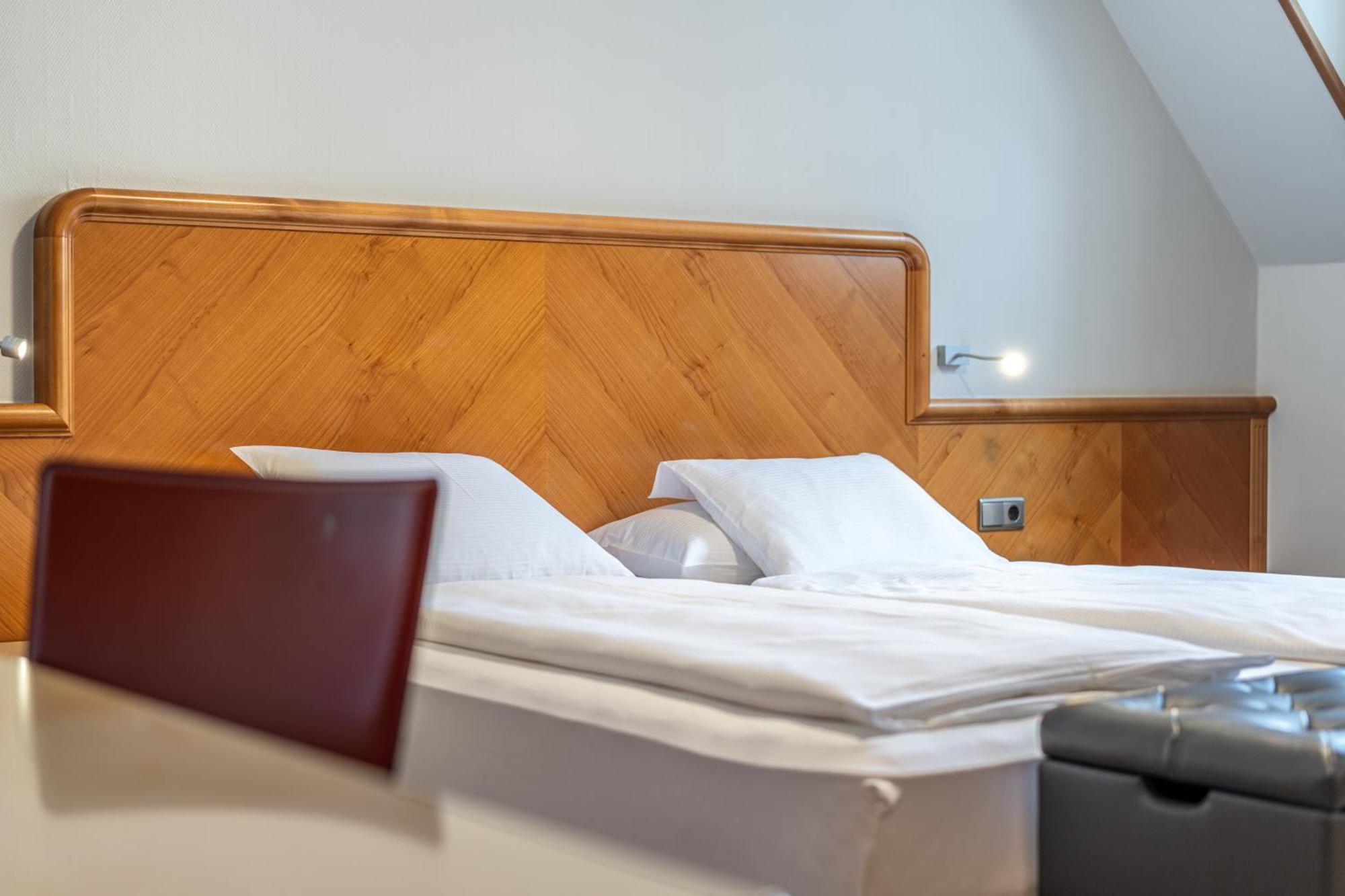 Hotel Neue Post 4*
