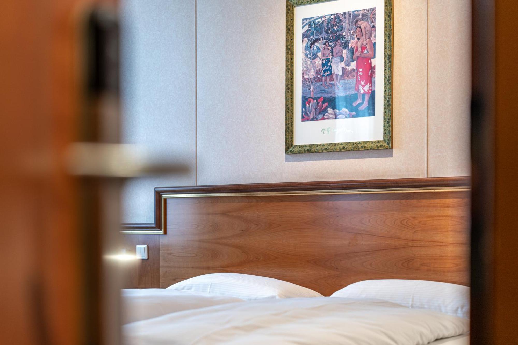 Hotel Neue Post 4*