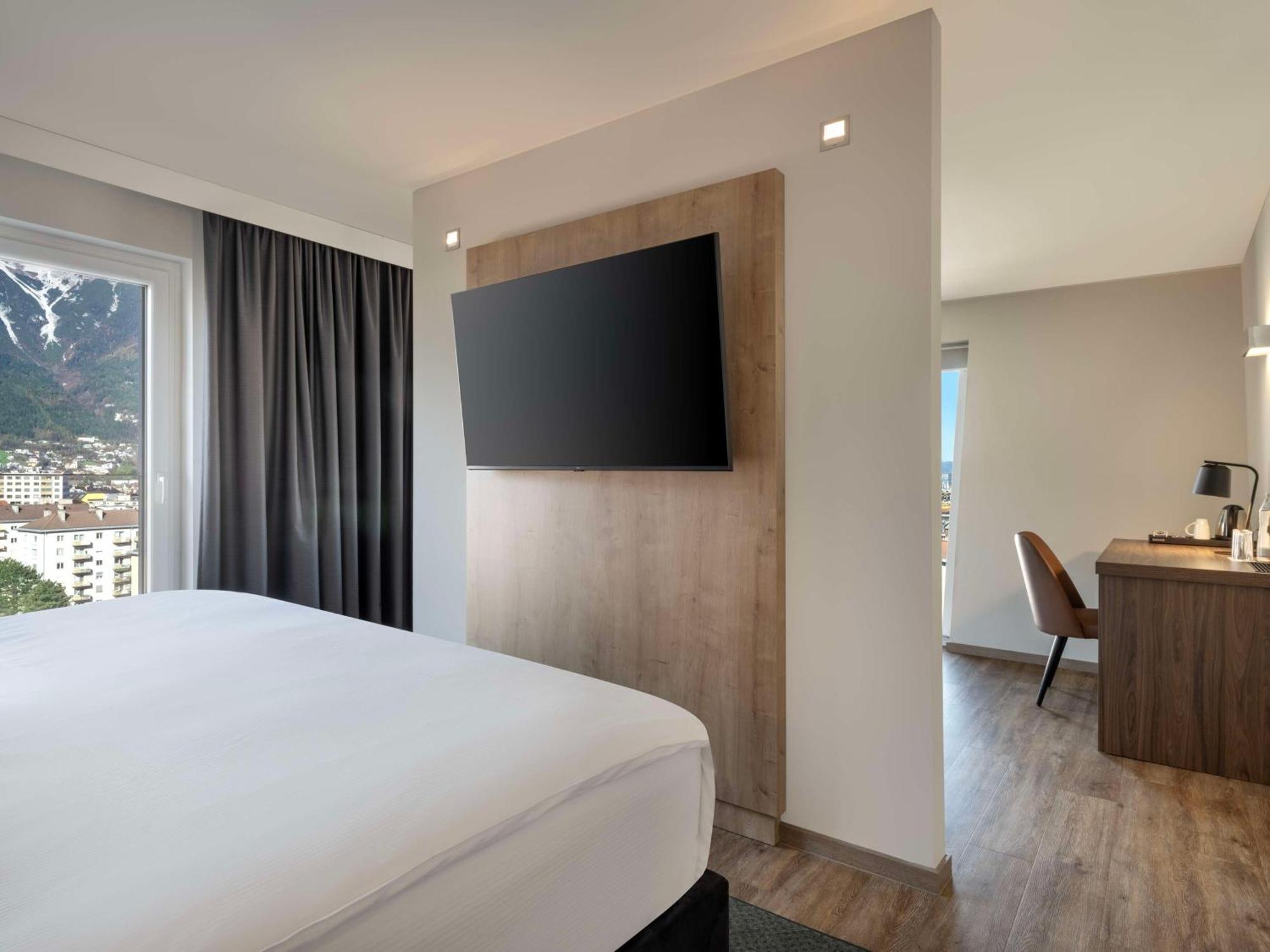 Hotel Hilton Garden Tivoli 4*