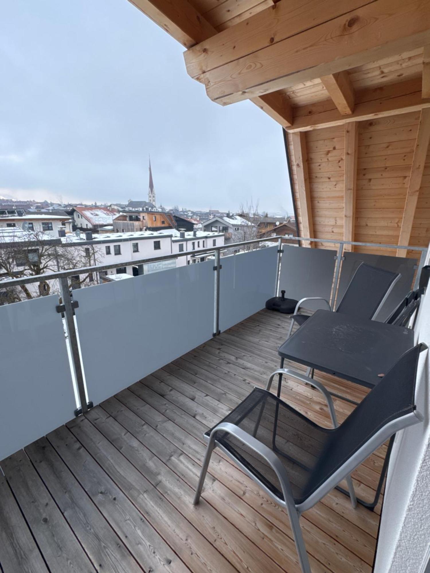 Oliver, Axams * Innsbruck