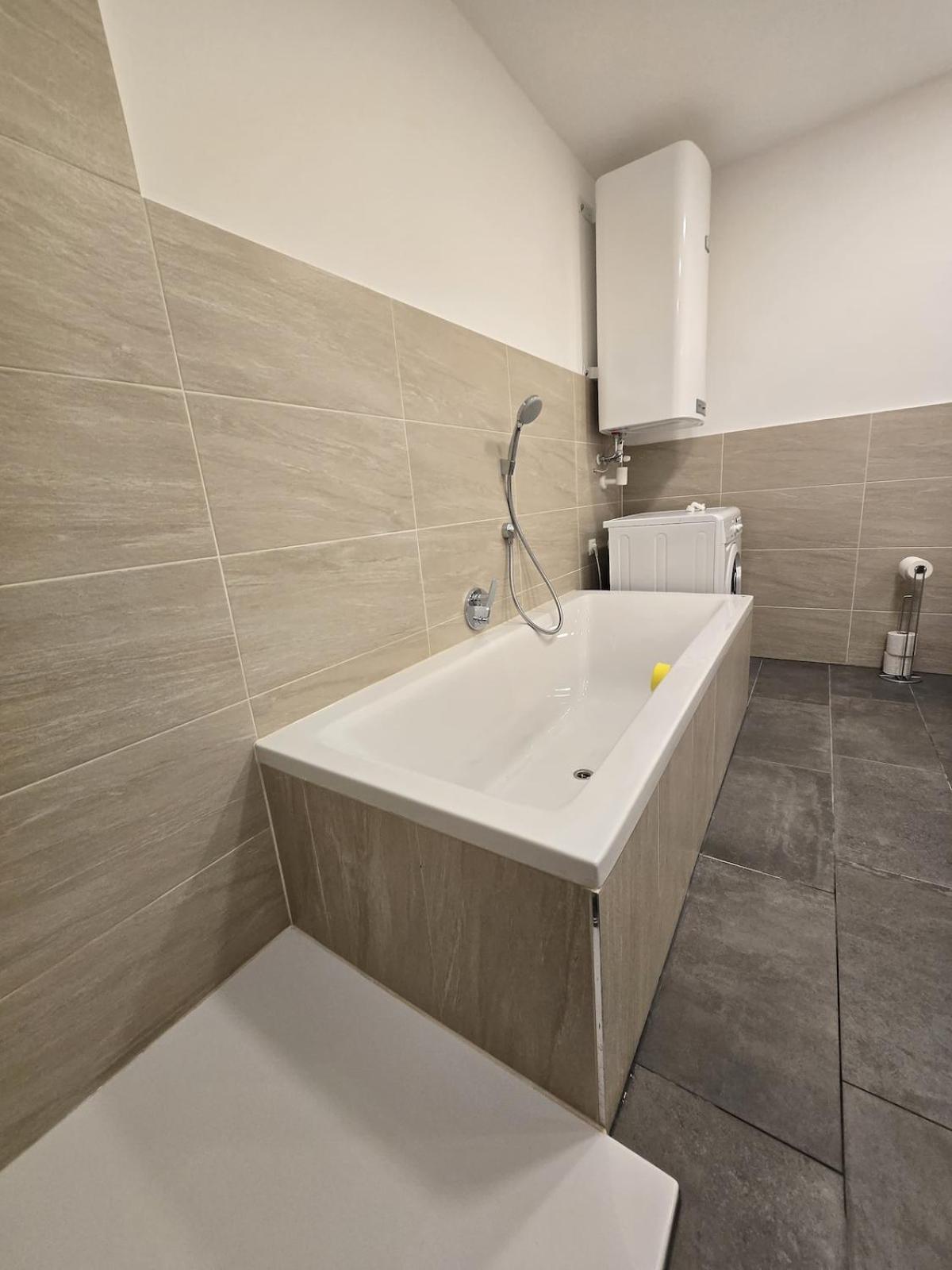 Apartment Aldrans With 3 Bedrooms Innsbruck