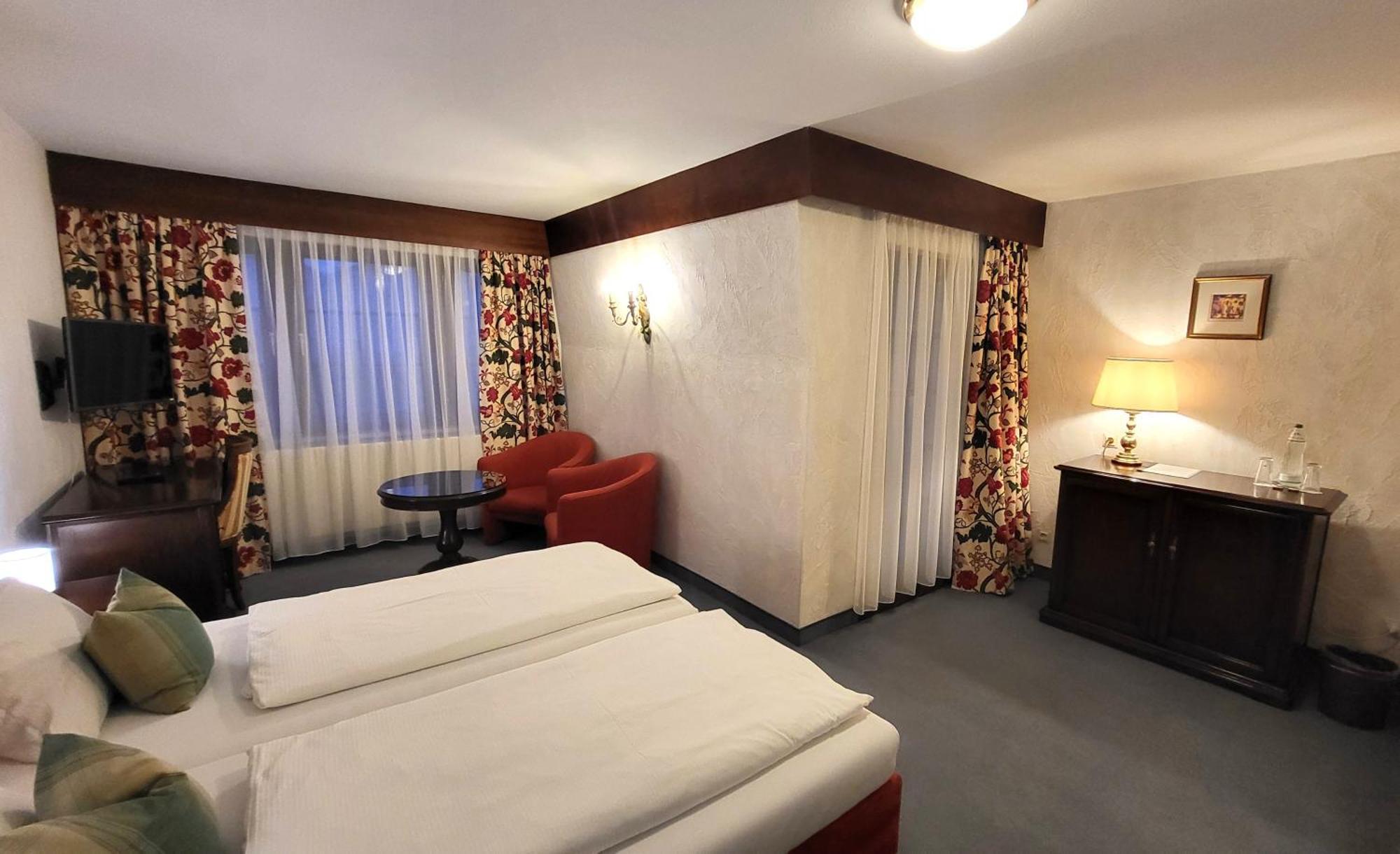 Hotel-restaurant Batzenhaeusl 4* Innsbruck