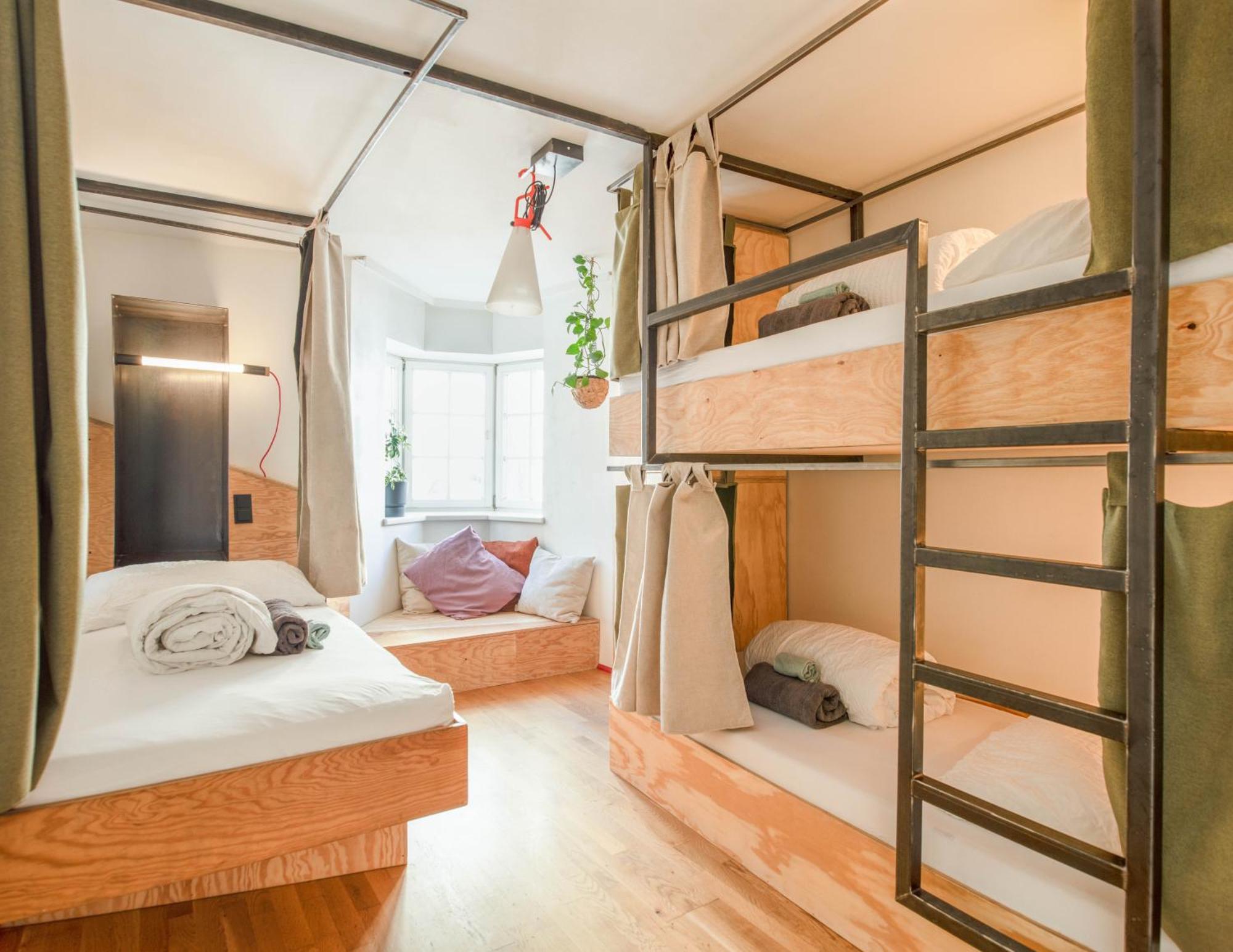 Hostel Montagu