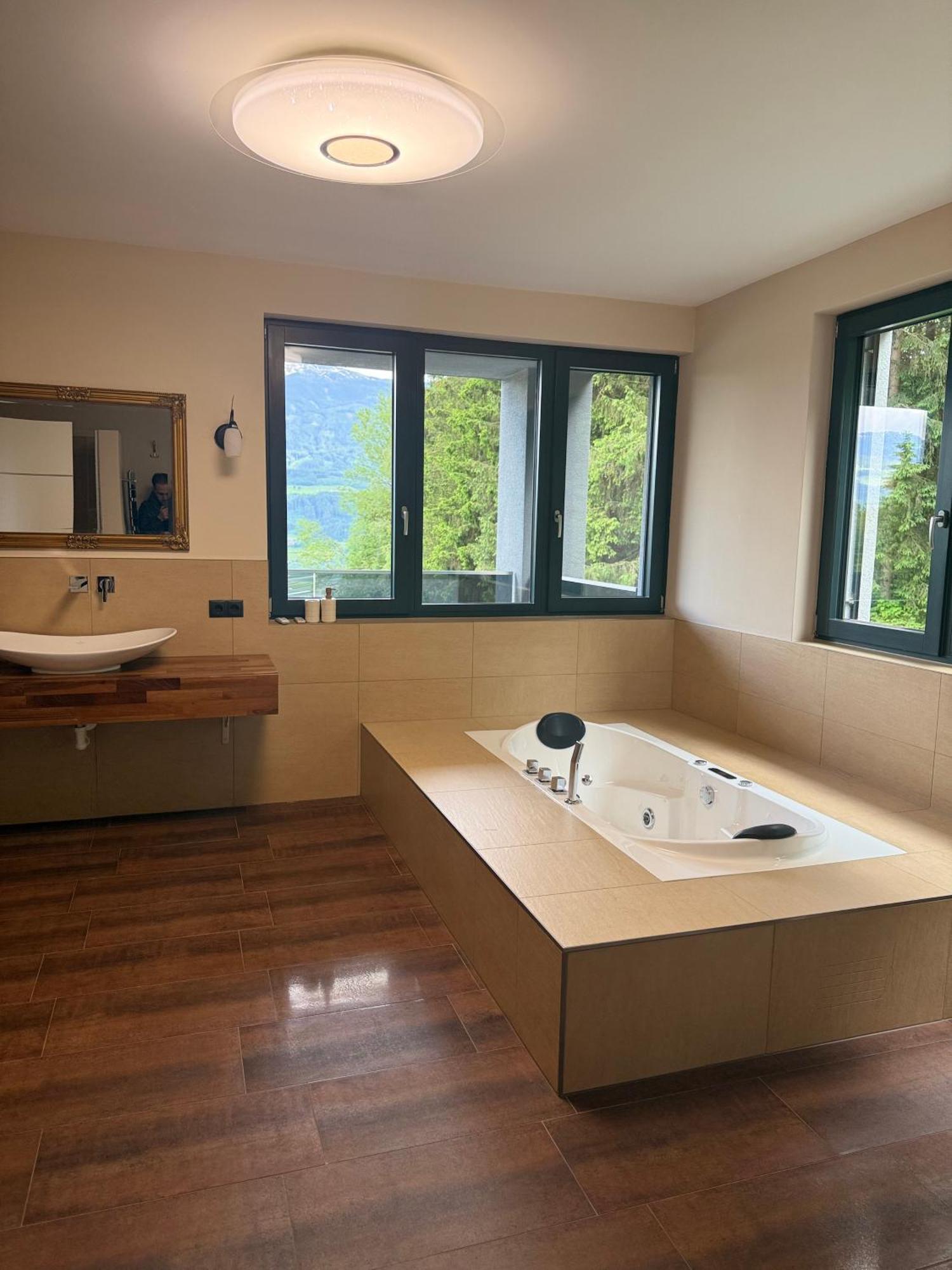 Moderne Annehmlichkeiten Hochrum Homestay *