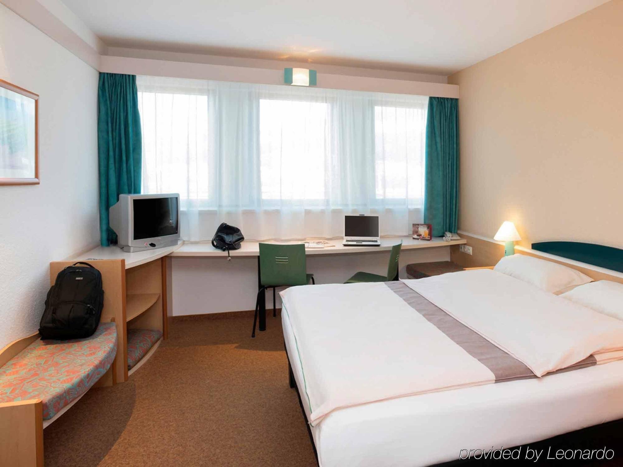 Ibis 3*
