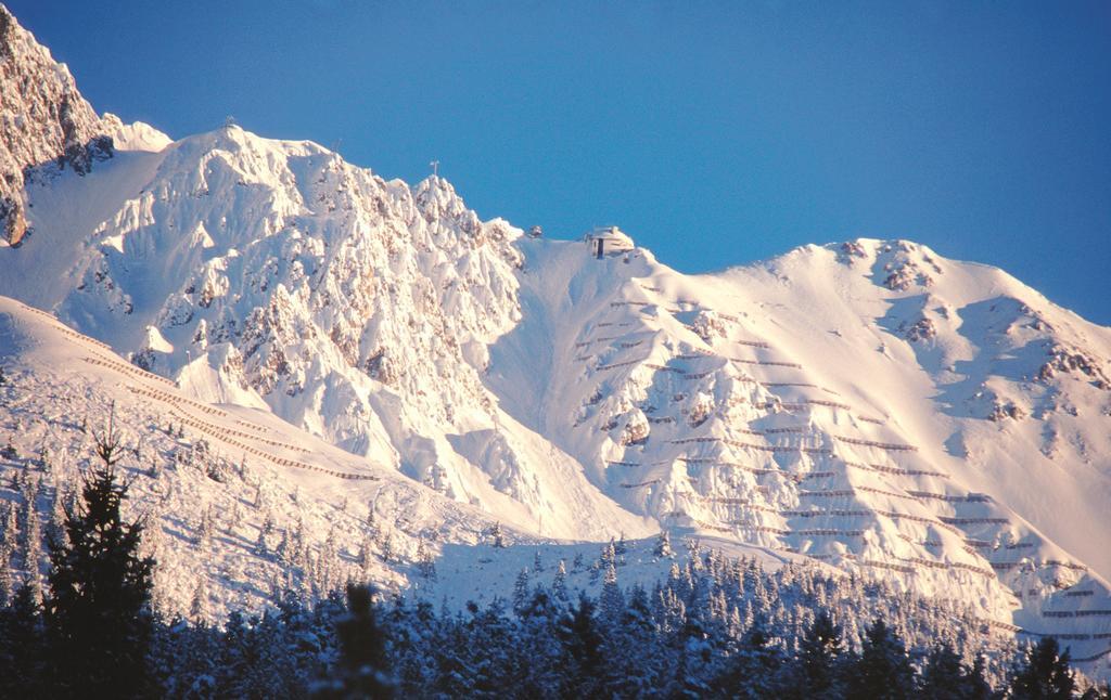 Hotel Sonnenhof - Bed & Breakfast & Appartements Innsbruck
