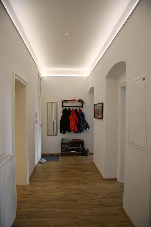 Saggen Large Flat Apartment *