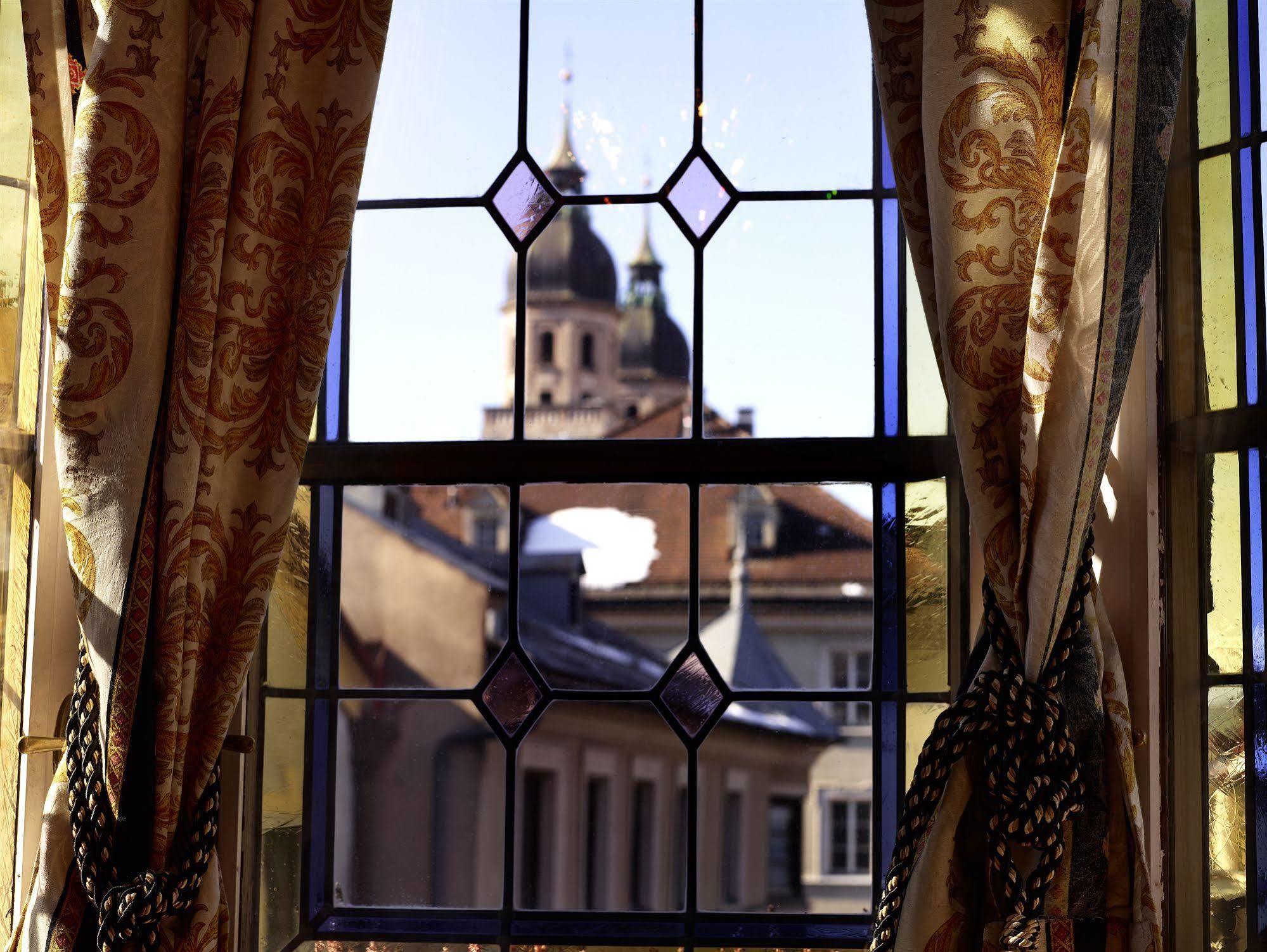 Schwarzer Adler Hotel 4*