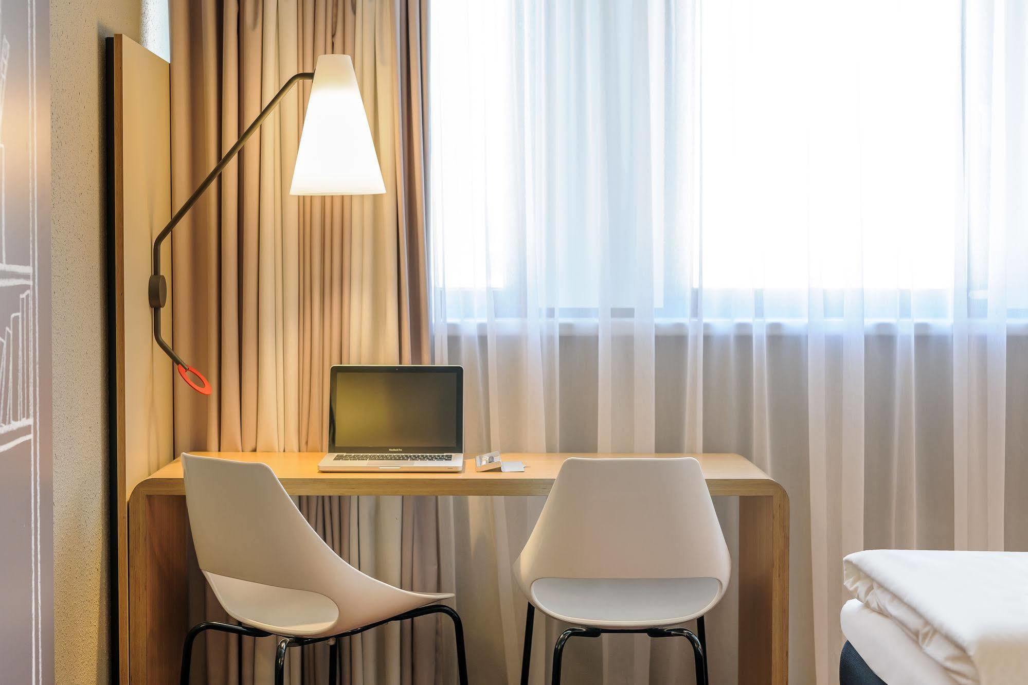 Ibis 3*