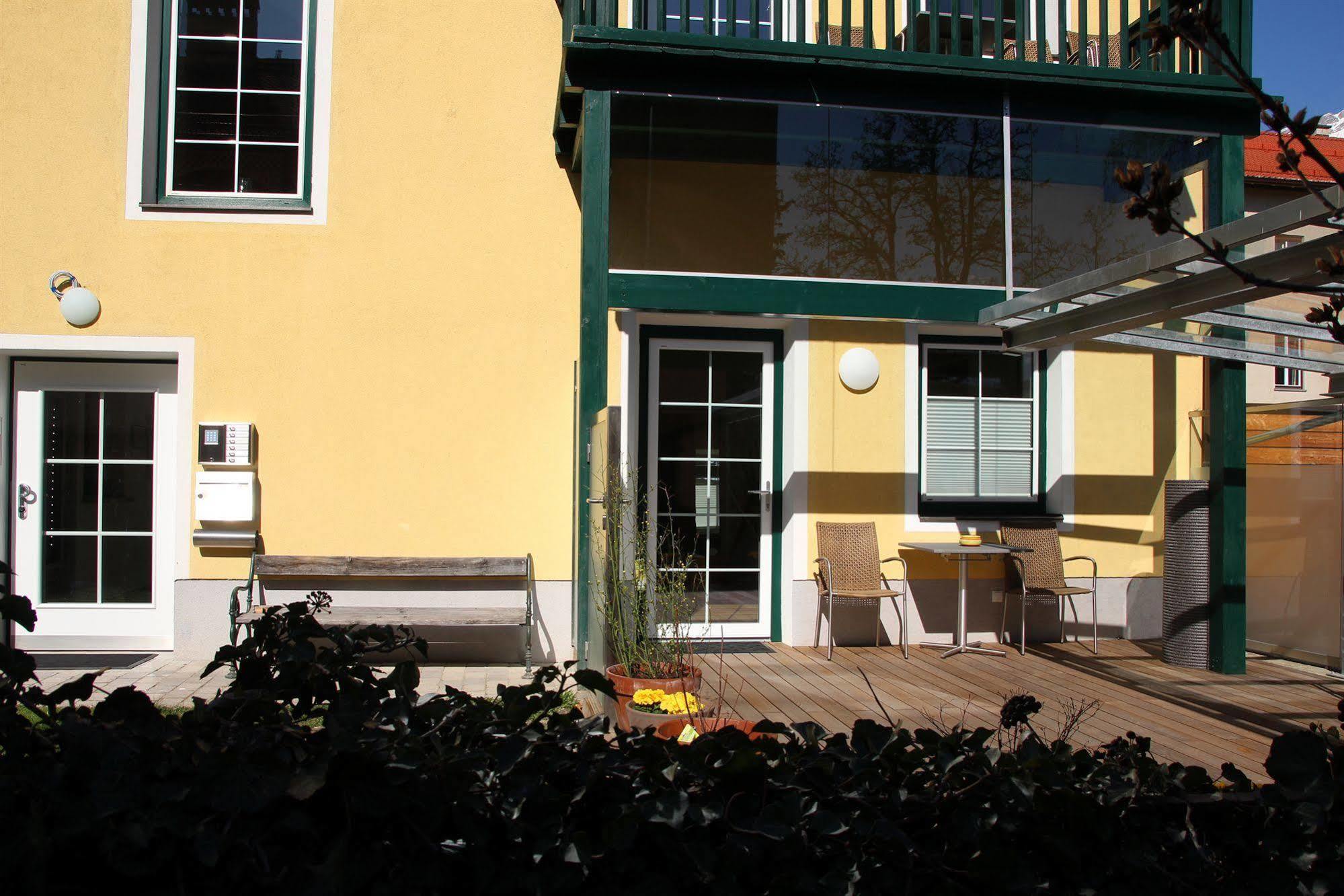 Riedz Innsbruck- Zentrales Apartmenthaus Mit Gruener Oase Apartment *