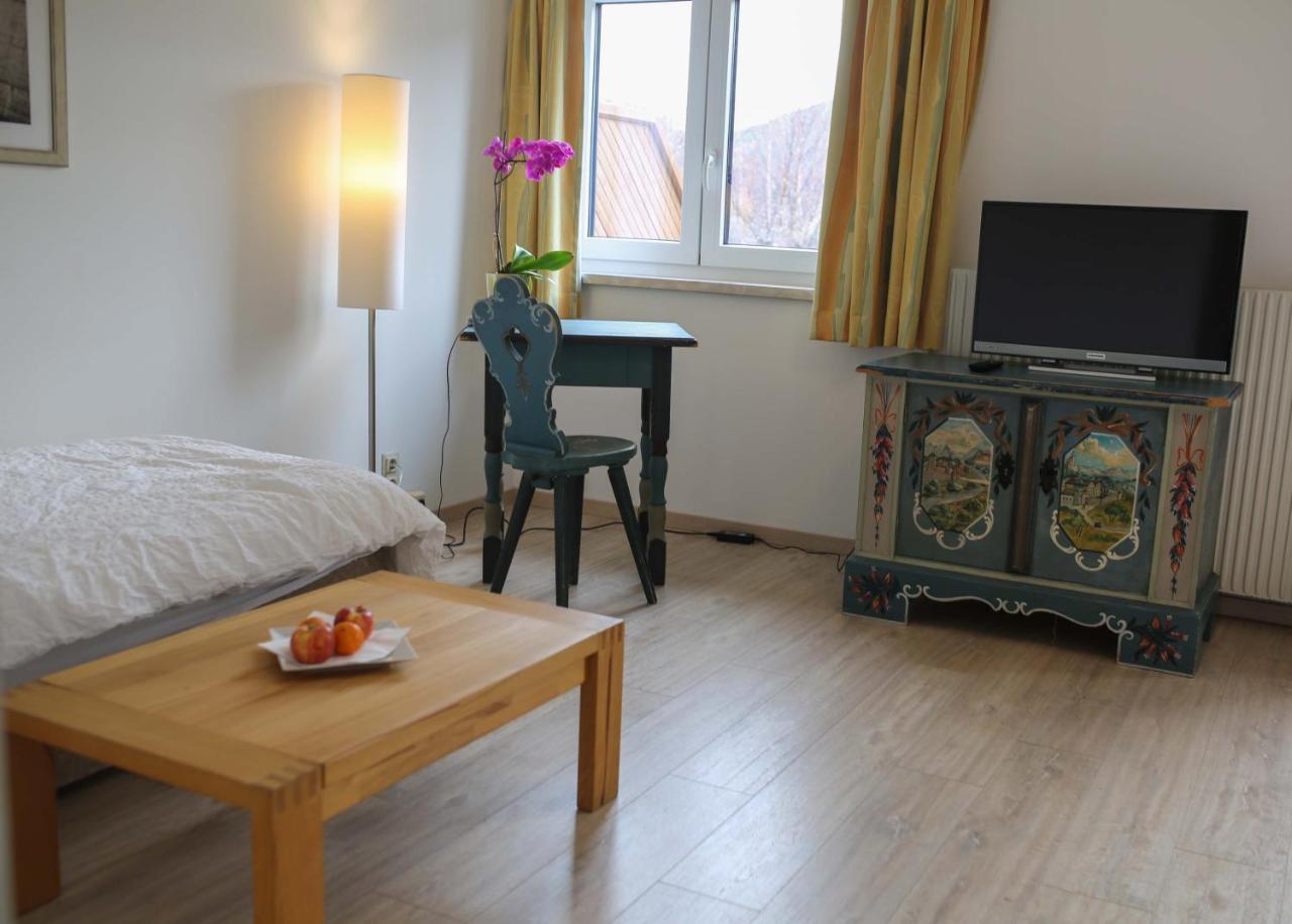 Hotel Sonnenhof - Bed & Breakfast & Appartements Innsbruck