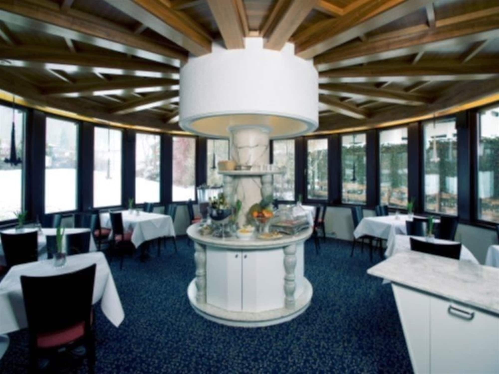 Garni Roemerhof Hotel 4*