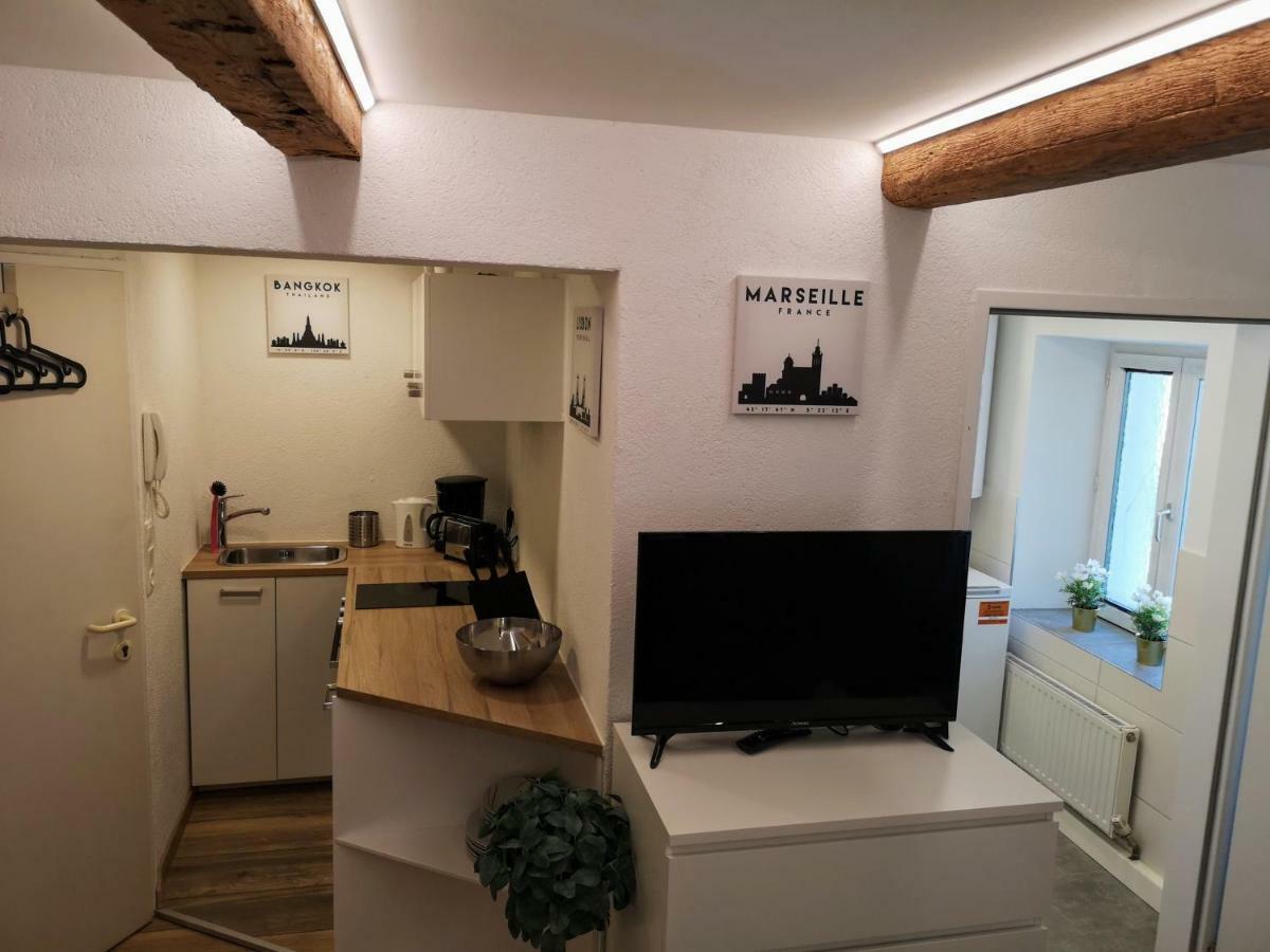 Deluxe Town Studio Apartment