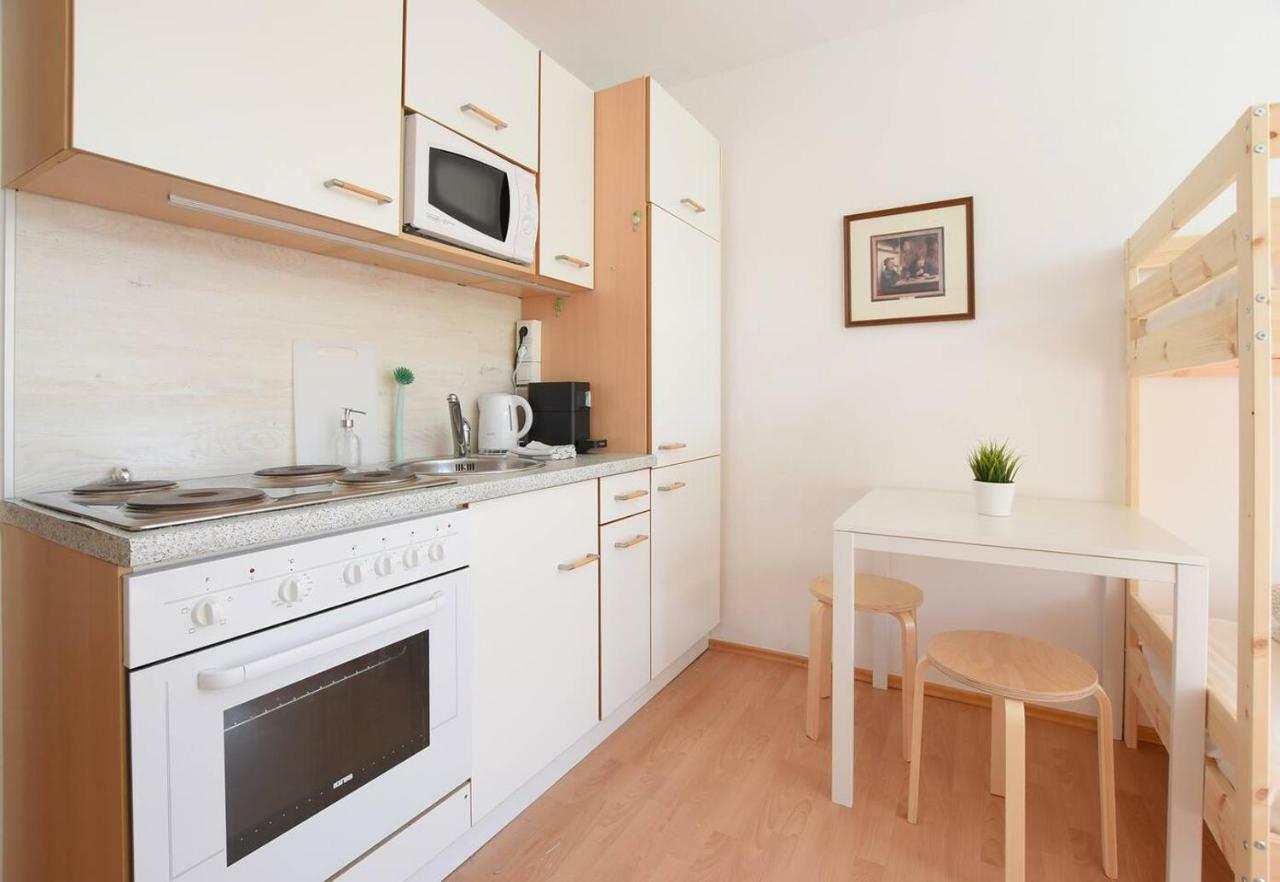 Simple Studio In Apartment *