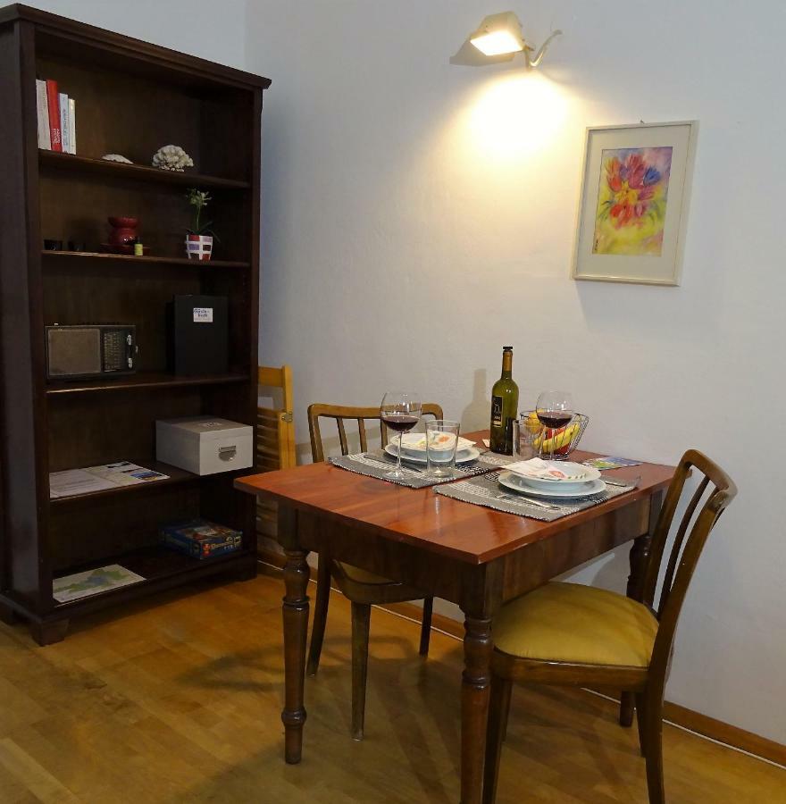Charming, Central, Spacious Apartment *