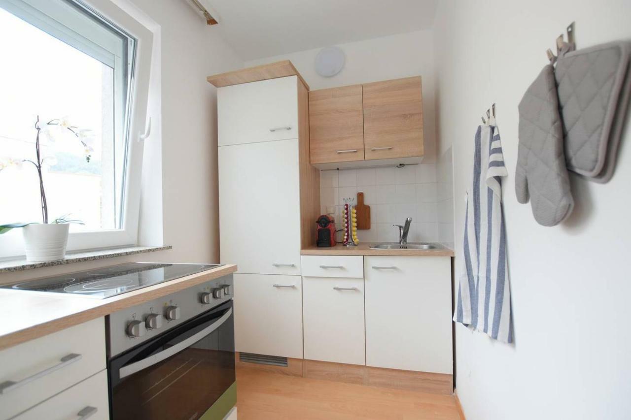 Apartment Geräumige, Moderne 1-zimmer *