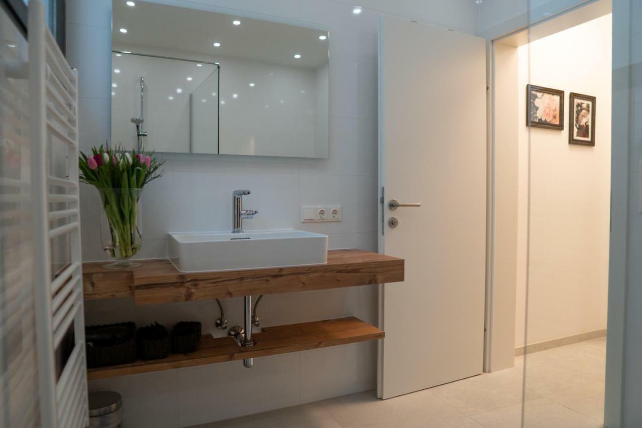 Traditionell-modernes Haus In Hoetting Holiday home