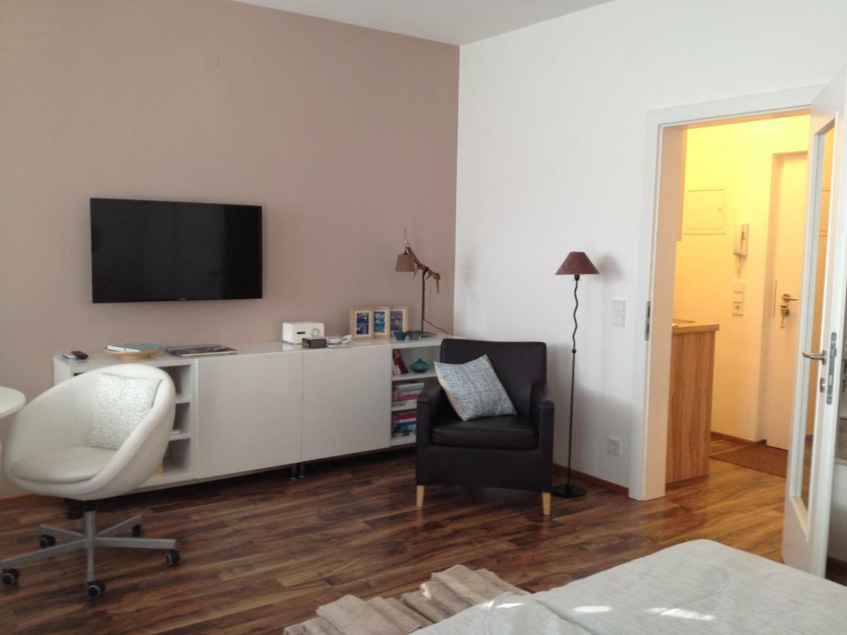 Sunny Apartment *