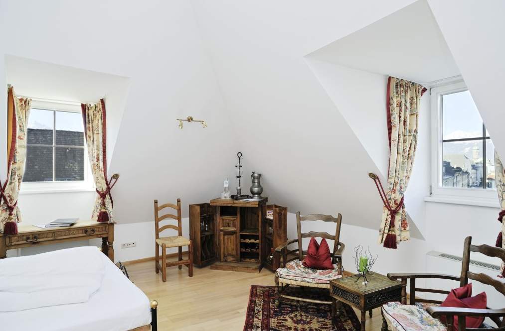 Hotel Schwarzer Adler 4*