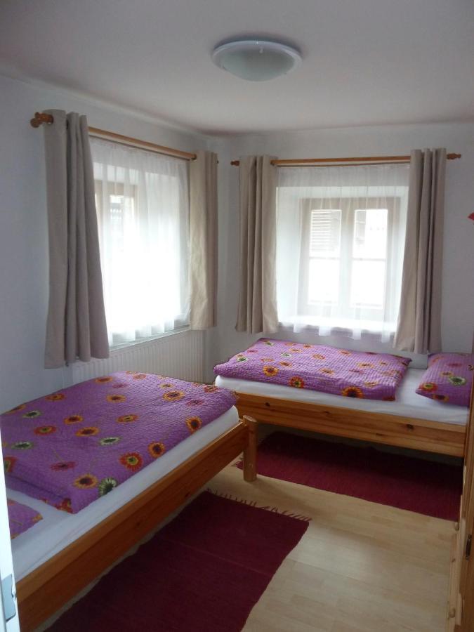 Anton Und Edith Zimmermann Apartment