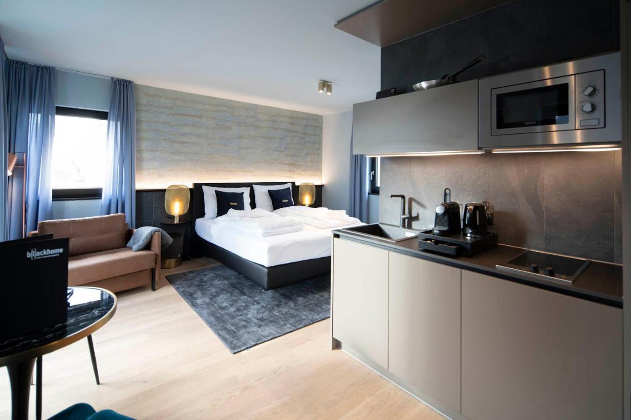 Blackhome East I Contactless Check-in 3*