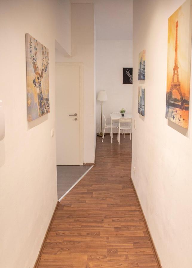 Apartment Deluxe City Center Studio *