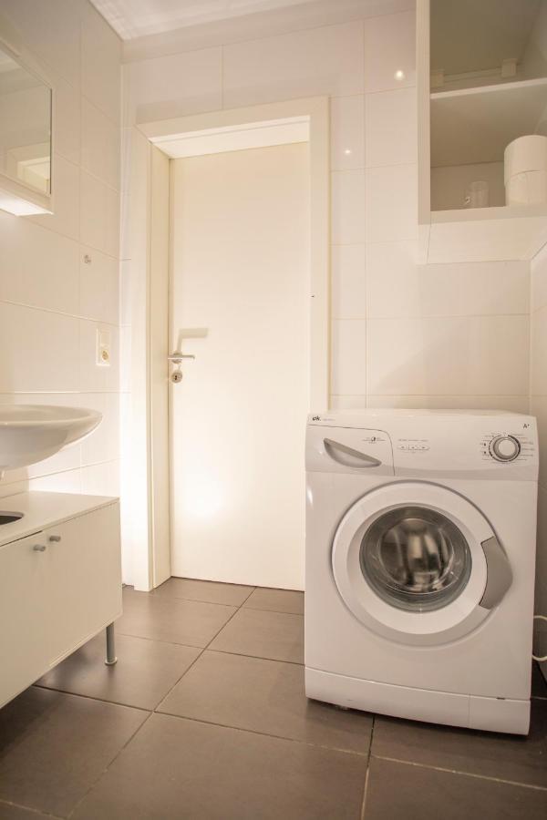 Deluxe City Center Studio Apartment *