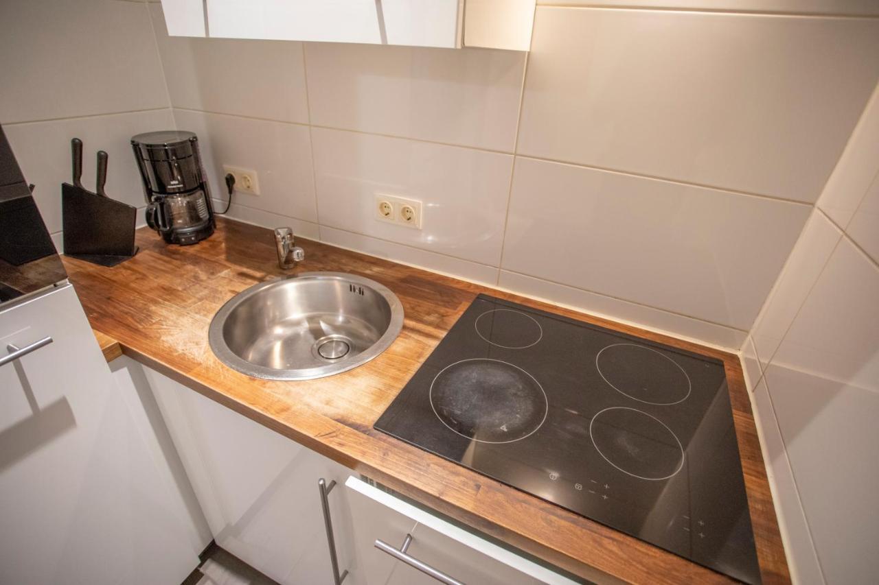 Deluxe City Center Studio Apartment