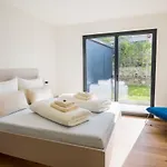 Moderne Wohnung Mit Terrasse