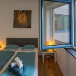 Innsbruck Urban Apartment I No Stairs I 24H Contactless Check-In