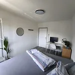 Cosy Room In Modern Flat