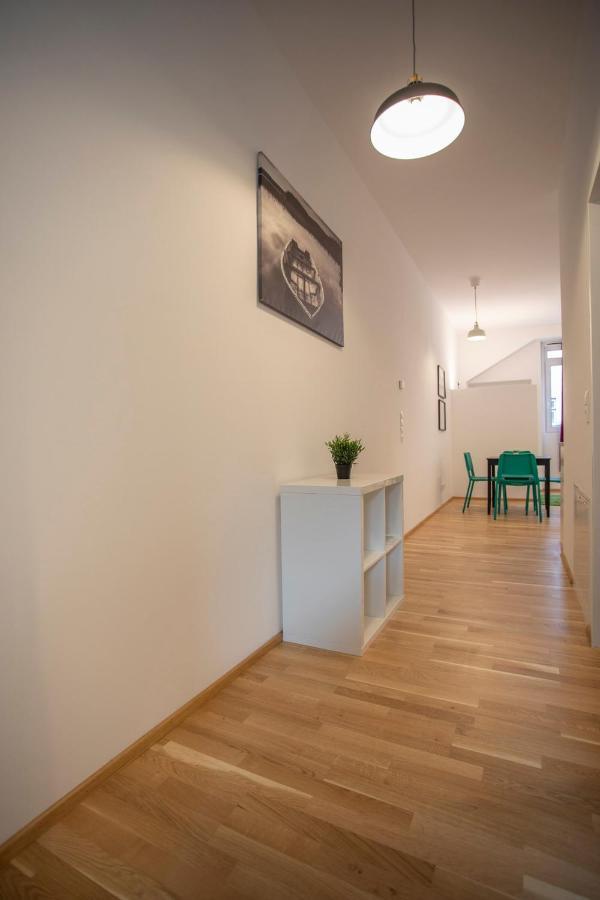 Urban I No Stairs I 24h Contactless Check-in Apartment *