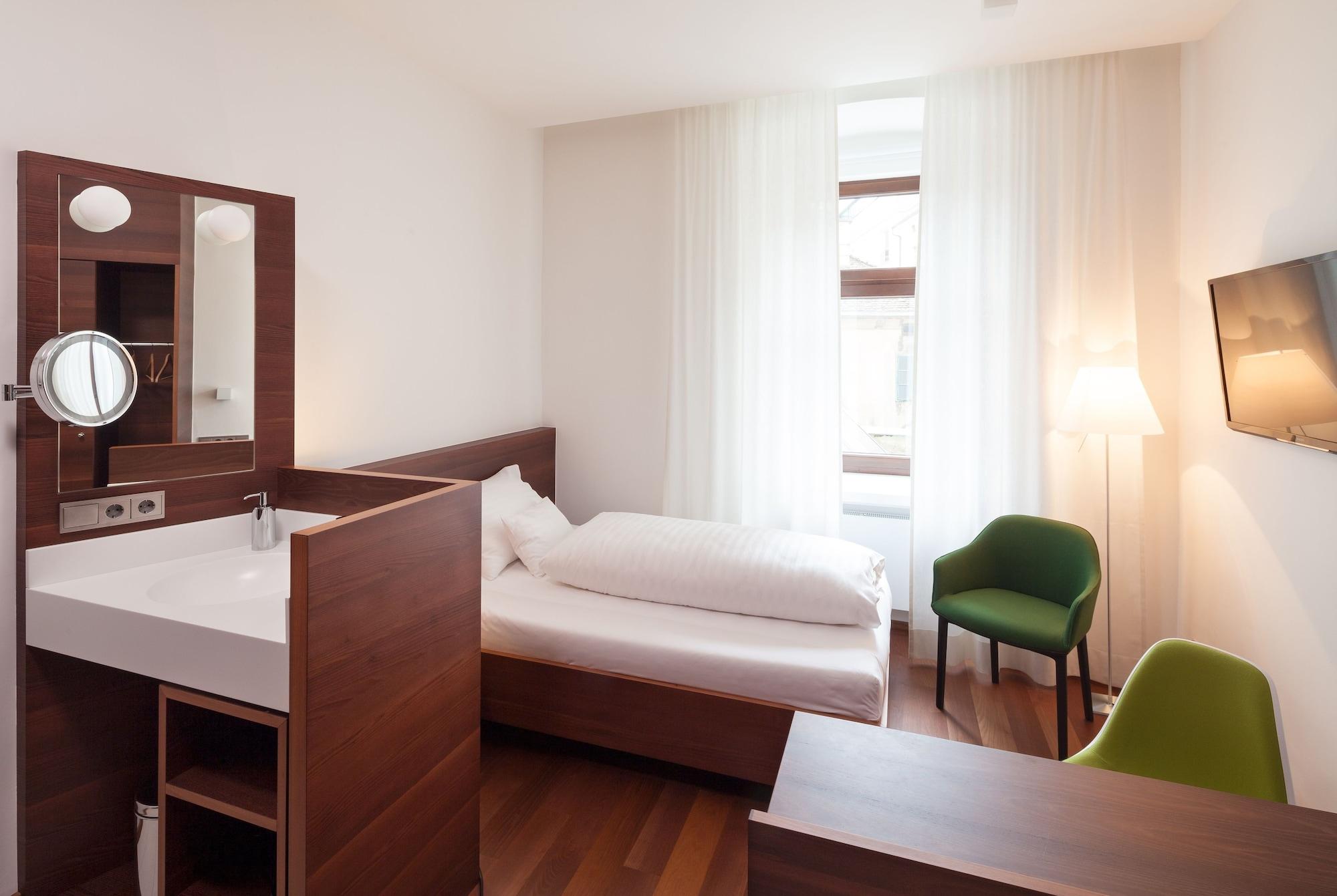 Hotel Central 4*