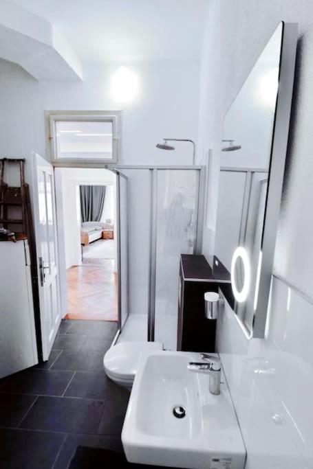 Grosses, Helles Vintage Mit Parkplatz Apartment Innsbruck